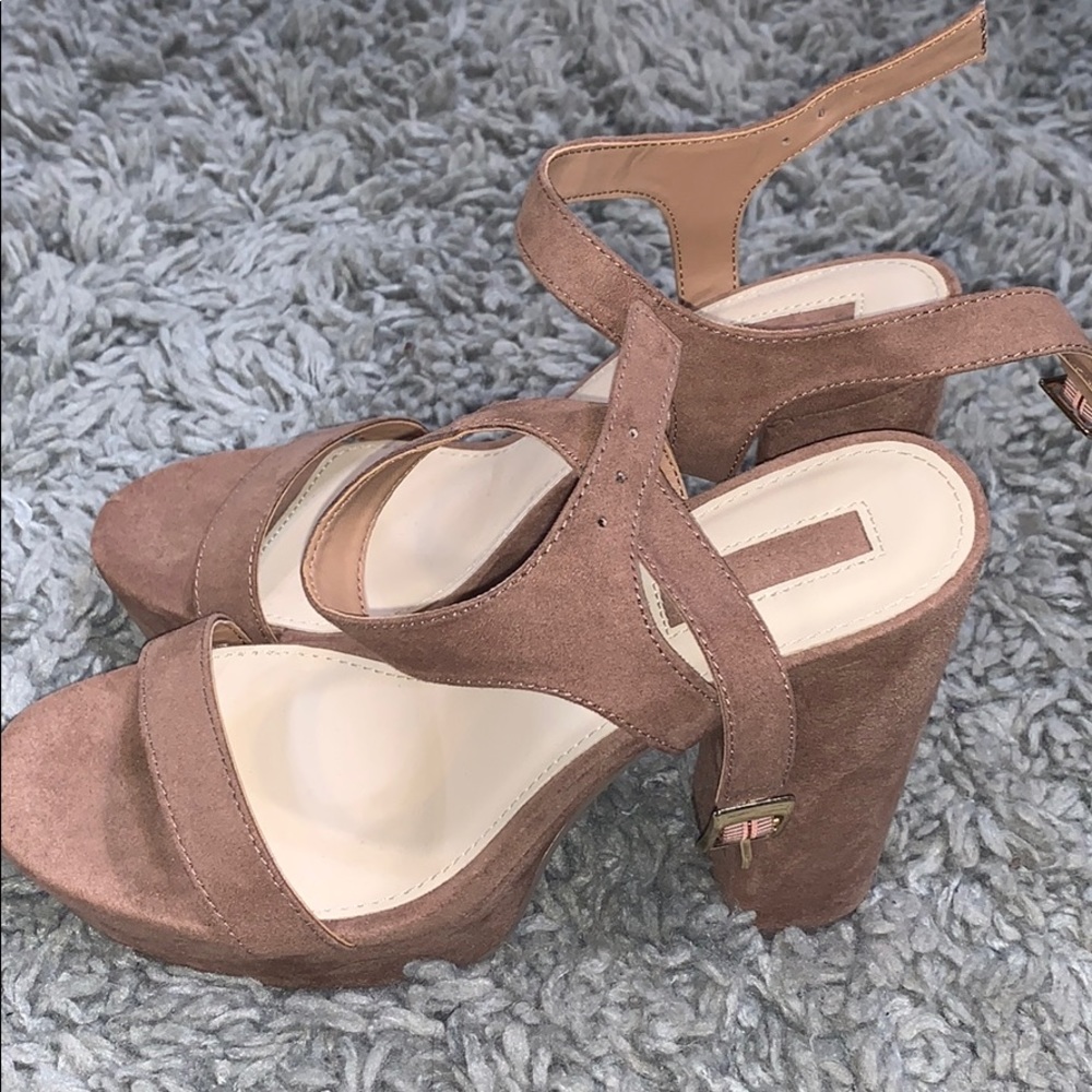 F21 platform suede heels